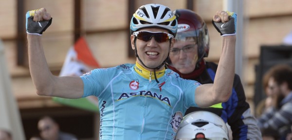 Taaramäe slaat toe op slotdag en wint Ronde van Burgos, ritzege voor Moreno