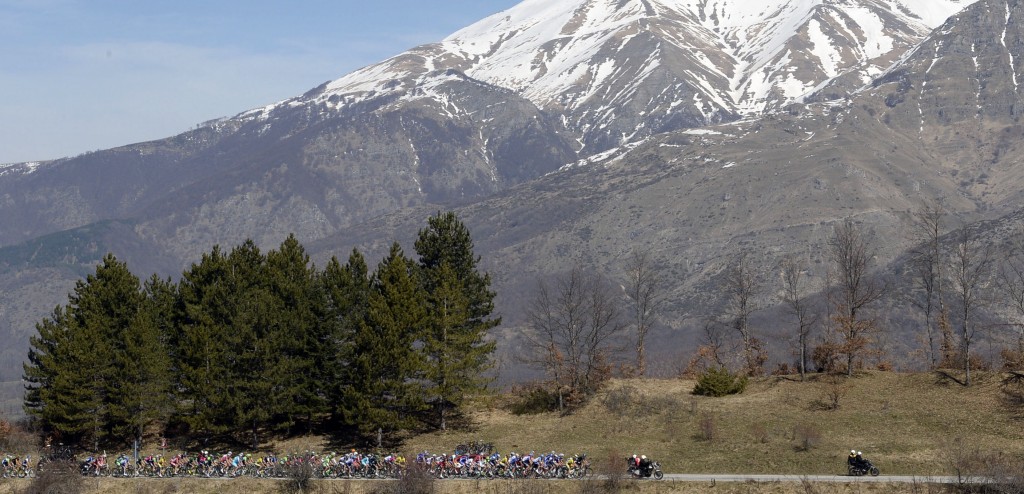Koen Bouwman wint bovenop Alpencol in Giro Valle d’Aosta