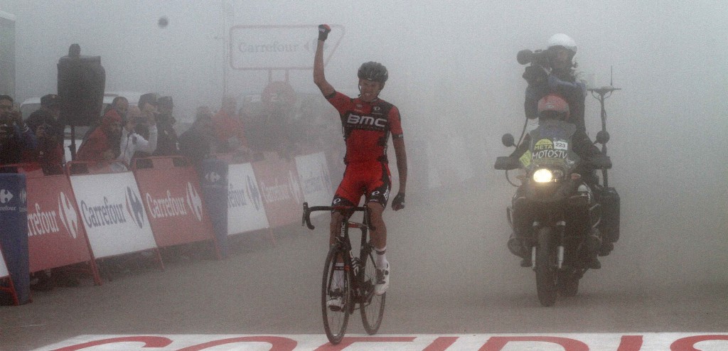 Vuelta 2015: De Marchi wint bergrit, Dumoulin blijft derde
