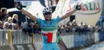 Nibali soleert naar zege in Ronde van Lombardije