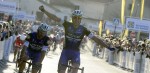 Martinelli wint rit in La Provence na absurde finale