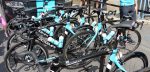 Sky koerst vier jaar langer op Pinarello-fietsen