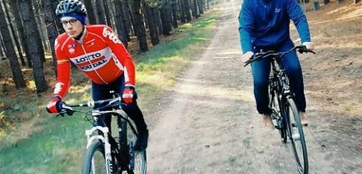 Stig Broeckx maakt fietstocht op de mountainbike