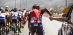 UCI strenger voor renners die bidons laten rondslingeren