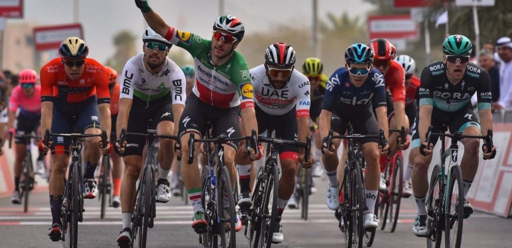 Elia Viviani viert feest in vijfde etappe UAE Tour