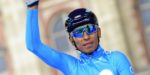Nairo Quintana strijdend ten onder in Parijs-Nice