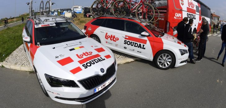 Lotto Soudal bant videobeelden uit de ploegauto na incident