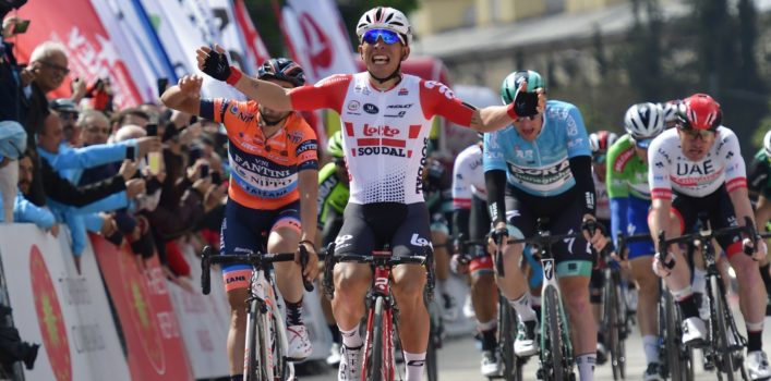Caleb Ewan snelt naar de winst in Ronde van Turkije