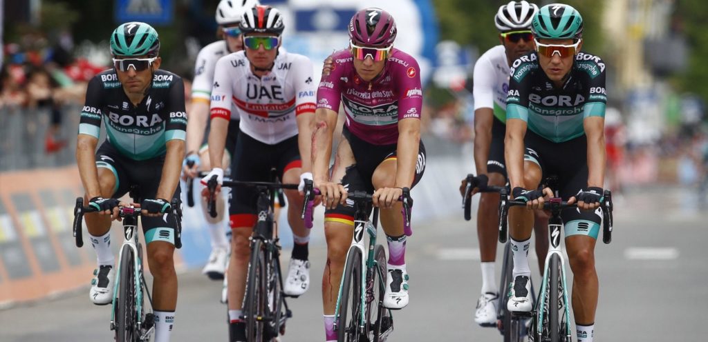Giro 2019: Schade valt mee bij gevallen Ackermann