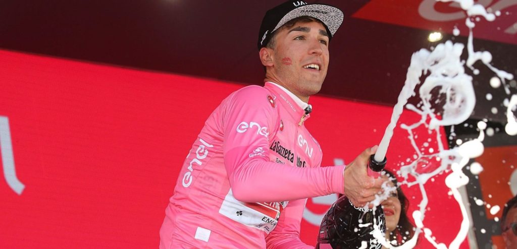 Giro 2019: Ex-roze trui Valerio Conti moet opgeven door ‘derde bal’