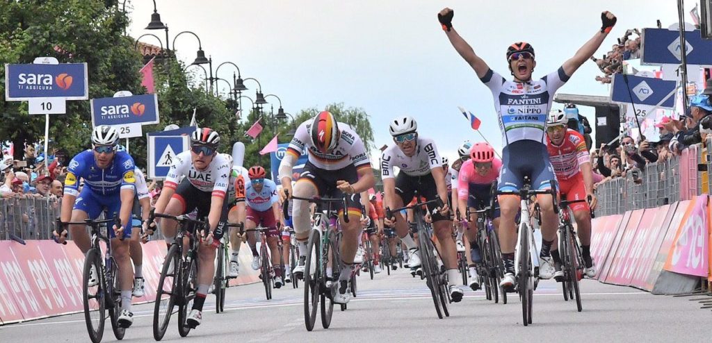 Giro 2019: Vroege vluchter Cima wint na ware thriller, Ackermann pakt puntentrui