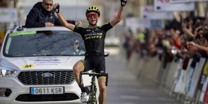 Simon Yates: “Ik ben de topfavoriet voor de Giro”
