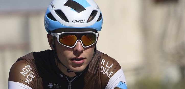 Benoît Cosnefroy verlaat Critérium du Dauphiné met rugklachten
