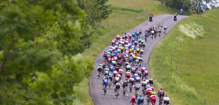 Volg hier de tweede etappe van het Critérium du Dauphiné 2019