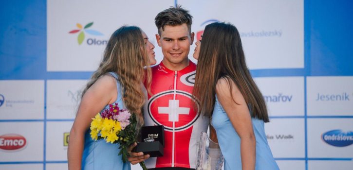 Bissegger wint chaotische rit in Tour de l’Avenir, topfavorieten verliezen tijd