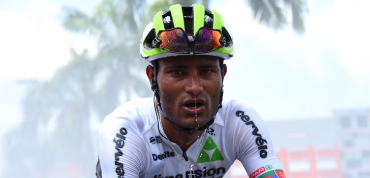 Vuelta 2019: Amanuel Ghebreigzabhier stapt af na val tijdens demarrage
