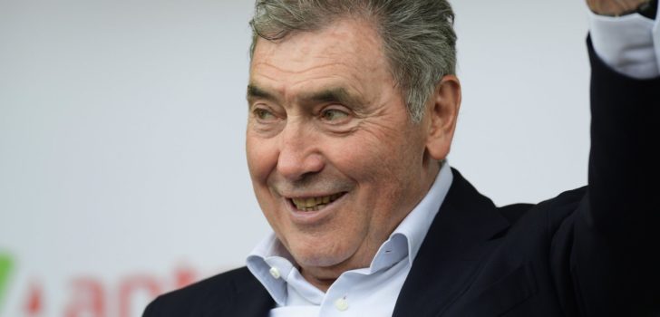 Wielerlegende Eddy Merckx in ziekenhuis na valpartij