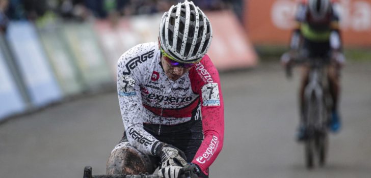 Alicia Franck wint na lange solo in veldrit Otegem