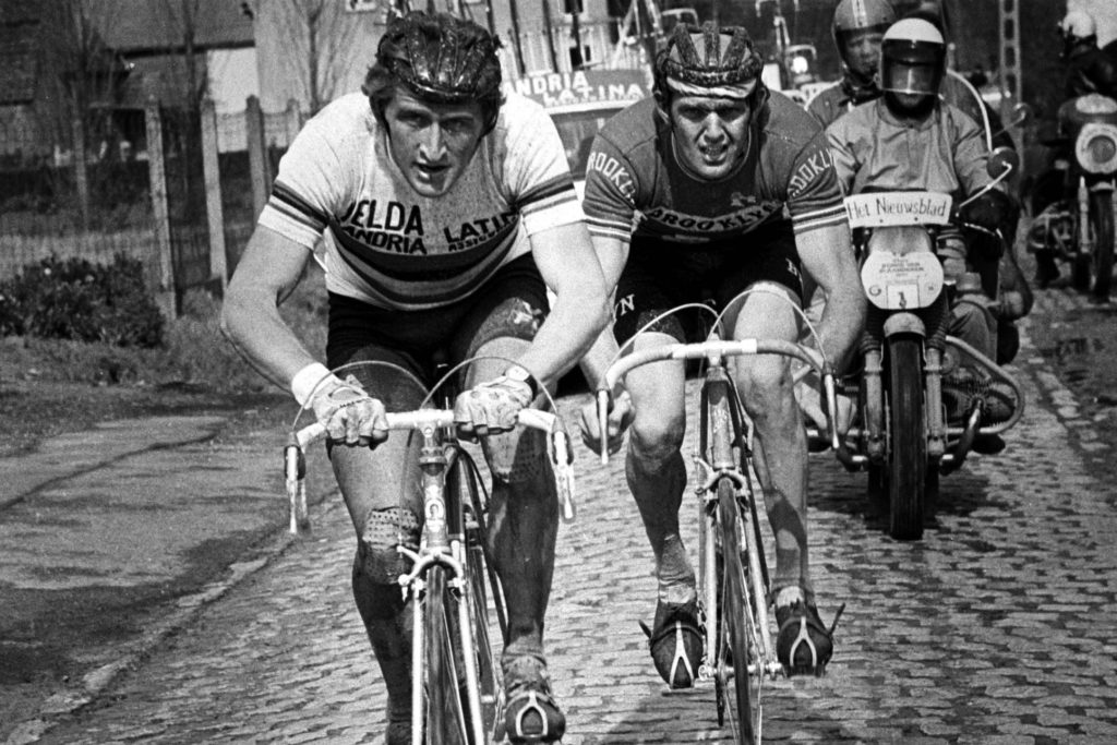 Freddy Maertens en Roger De Vlaeminck in de Ronde van Vlaanderen 1977