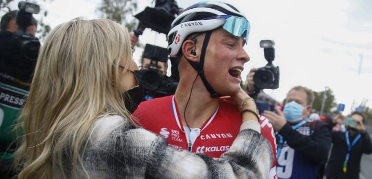 Mathieu van der Poel na zege in De Ronde: “Ik durfde niet te juichen”