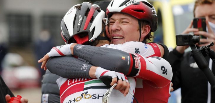 Philipsen triomfeert in Vuelta: “Deze zege pakken ze me niet meer af”