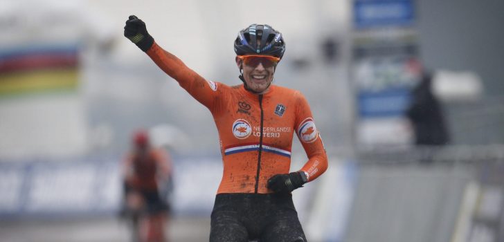 Lucinda Brand grijpt wereldtitel bij volledig Nederlands podium