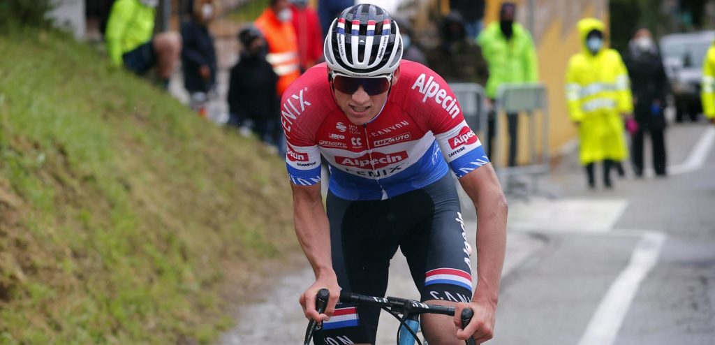 Mathieu van der Poel rondt spectaculaire solo af in Tirreno-Adriatico, Pogacar lost Van Aert