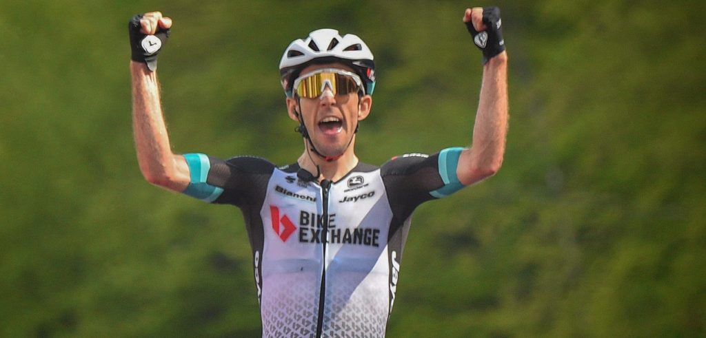 Giro 2021: Simon Yates wint op Alpe di Mera, Bernal houdt stand