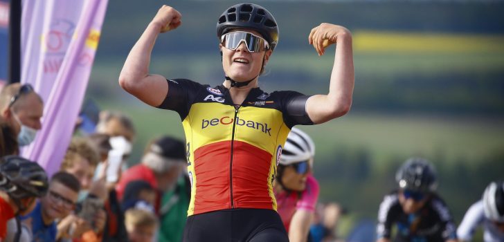 Lotte Kopecky wint slotetappe en eindklassement Lotto Belgium Tour