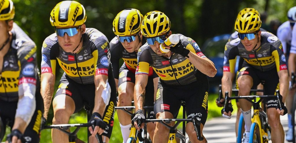 ‘Jumbo-Visma mist de oranje juichcape tijdens deze Tour de France’