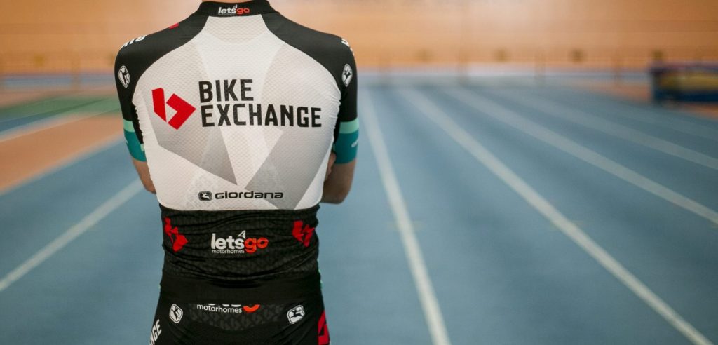 Team BikeExchange geeft Choon Huat Goh stagecontract
