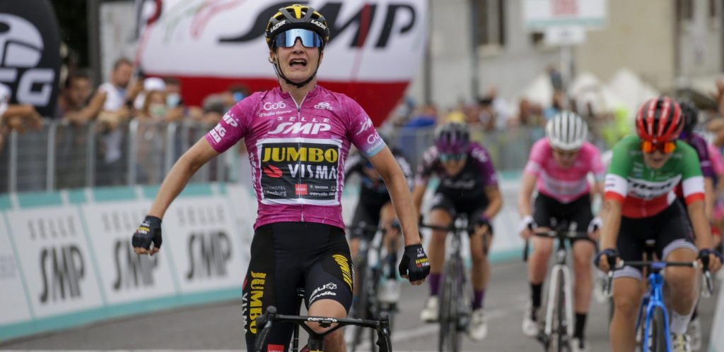 Marianne Vos boekt dertigste ritzege in Giro d’Italia Donne