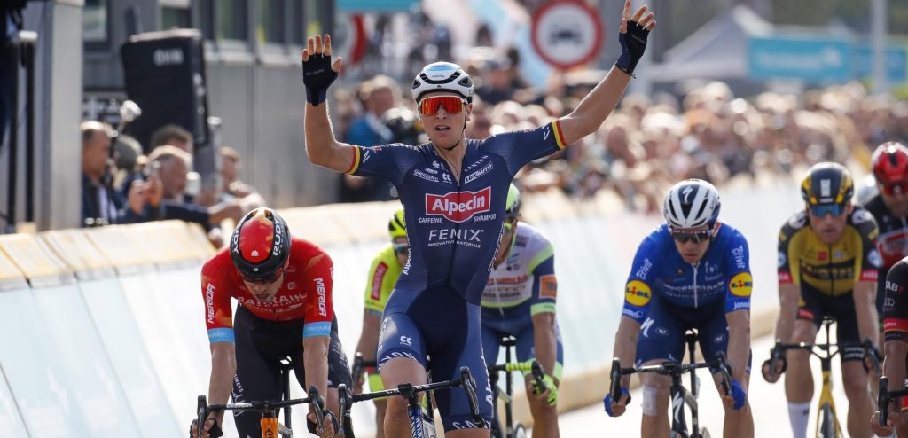 Tim Merlier wint eerste etappe Benelux Tour na Fries waaierspektakel