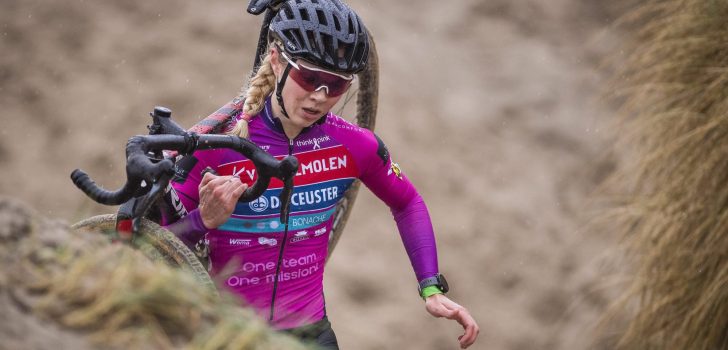 Laura Verdonschot rekent af met Julia Kopecky en Lauren Molengraaf in Cyclocross Rucphen