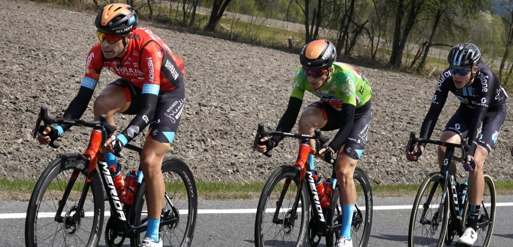 Nog één etappe te gaan voor Pello Bilbao: “Morgen een sprint voor de rit- en eindzege”