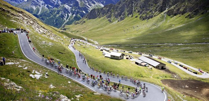 ‘Vierde etappe Tour 2024 start in Pinerolo en trekt door de Alpen’