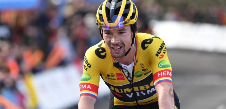 Primoz Roglic hervat training twee weken voor Vuelta