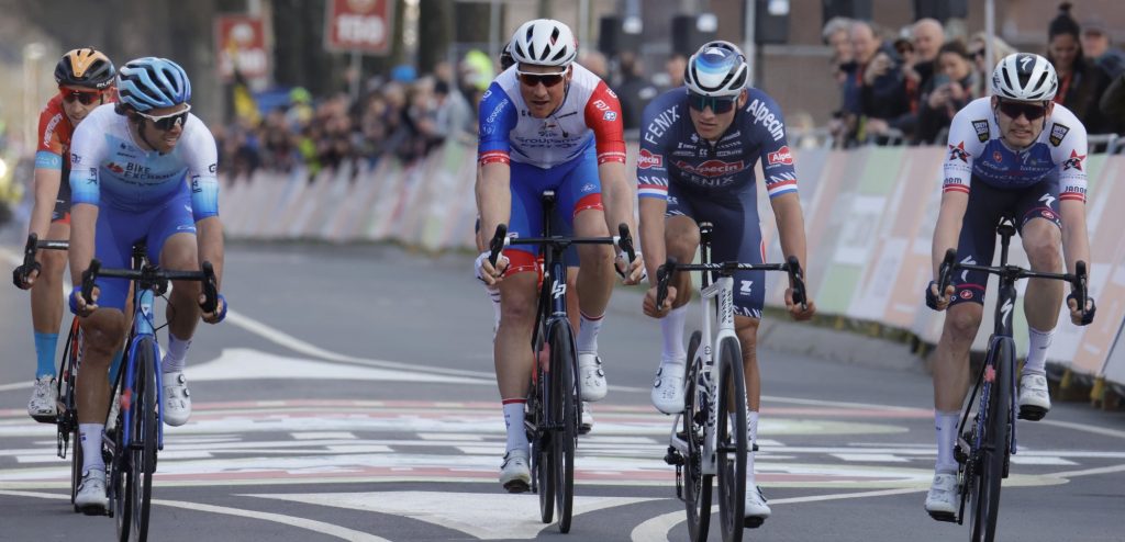 Mathieu van der Poel vierde in Amstel Gold Race: “Niet goed genoeg om op alles te reageren”