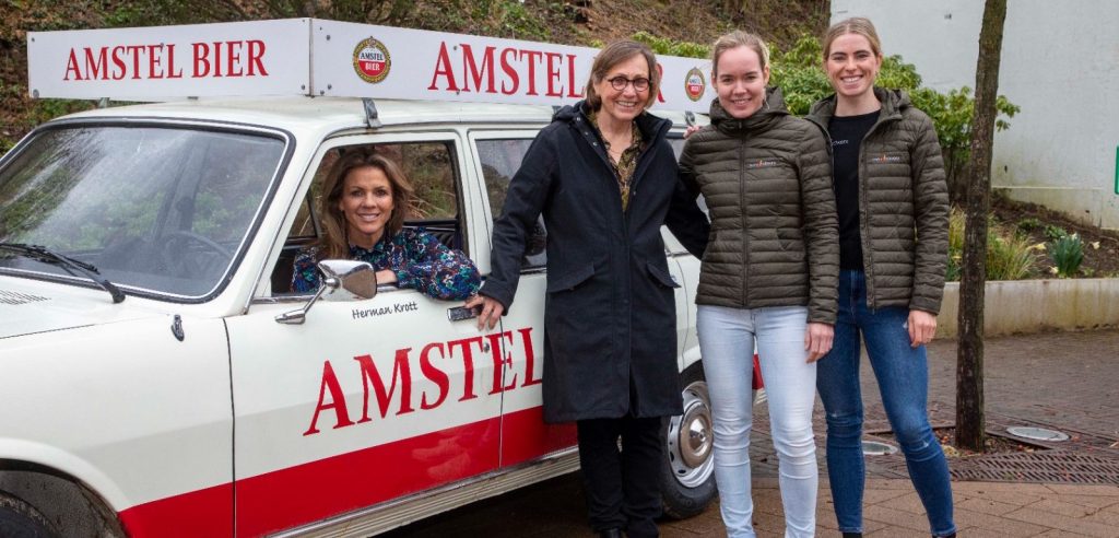 Beetje jaloezie richting Demi Vollering & co tijdens Amstel Gold Race bijeenkomst