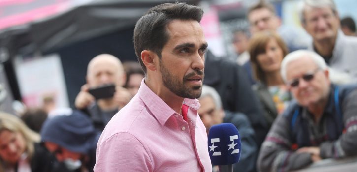 Zien: Alberto Contador gaat helemaal uit zijn dak na zege Davide Bais