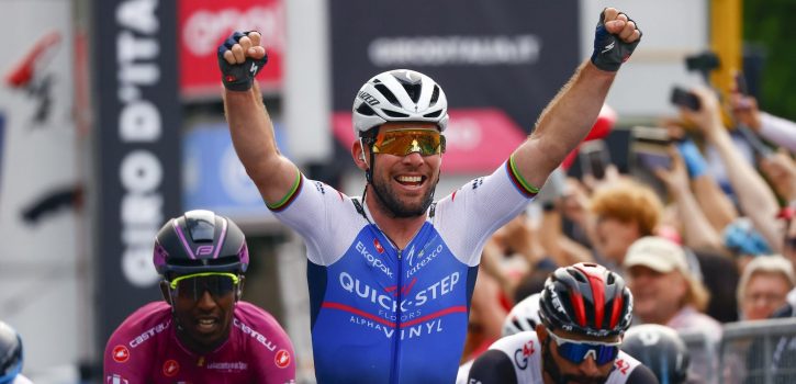 Meteen ritsucces voor Mark Cavendish in Giro: “Ik moest wel van ver gaan”