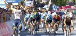 Biniam Girmay schrijft historie met ritzege in Giro d’Italia: “Ongelooflijk”