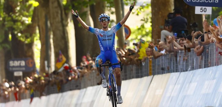 Giro 2022: Opgave tweevoudig ritwinnaar Simon Yates door knieblessure