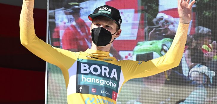 Gele trui Aleksandr Vlasov uit Ronde van Zwitserland na positieve coronatest