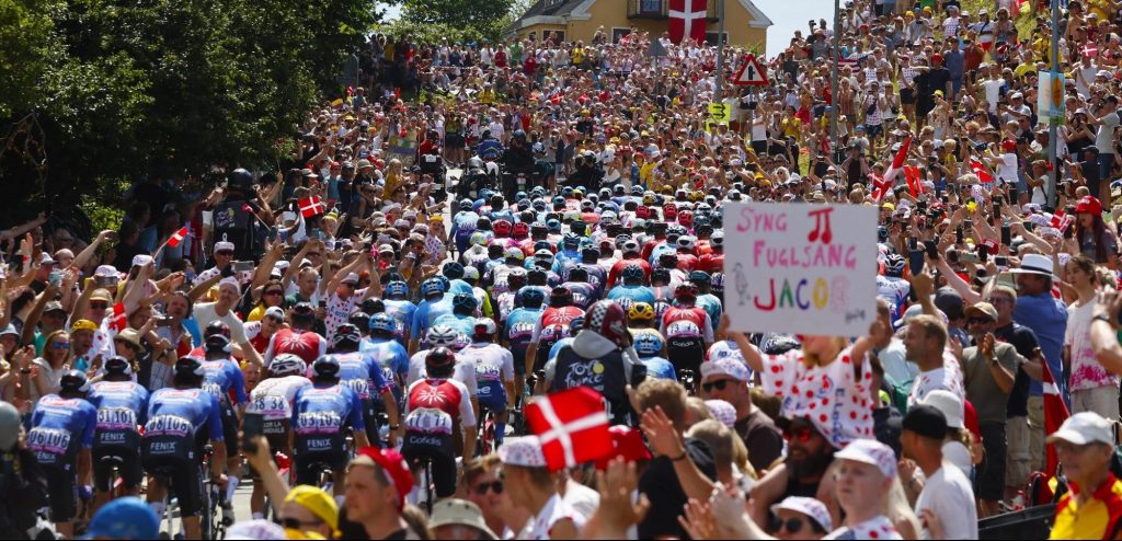 Tour, Giro en Vuelta moeten ieder jaar verplicht naar het buitenland