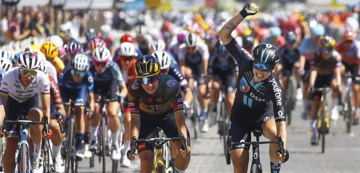 Lorena Wiebes grijpt eerste gele trui in Tour de France Femmes, Lotte Kopecky derde