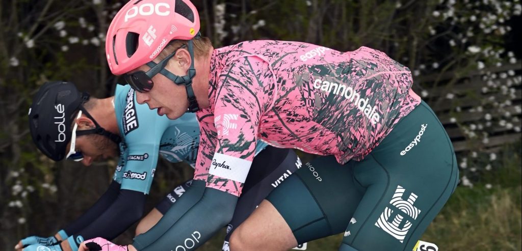 Vuelta 2022: Julius van den Berg snelt op Alto de Amerongse naar eerste bergtrui