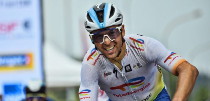 Julien Simon wint openingsrit Tour du Limousin na late aanval