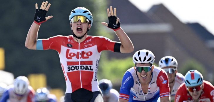 Arnaud De Lie klopt Arnaud Démare en wint Egmont Cycling Race