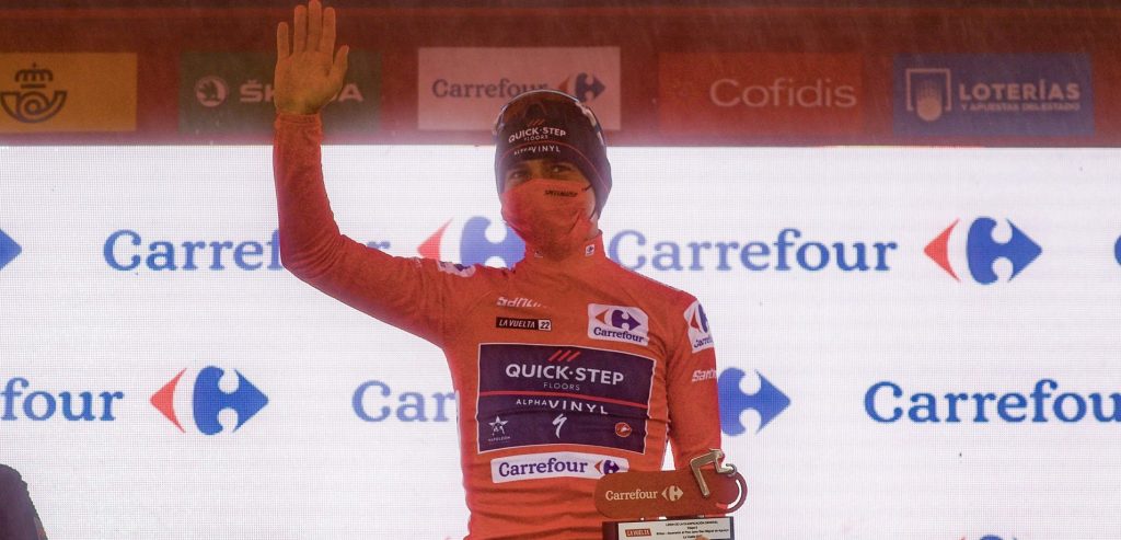 Vuelta 2022: Remco Evenepoel grijpt macht in klassement, ritzege Jay Vine op Pico Jano